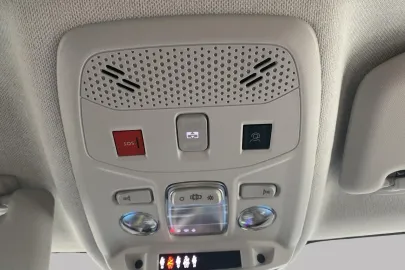 Car image 42