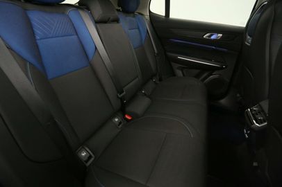 Car image 35