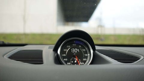 Car image 24