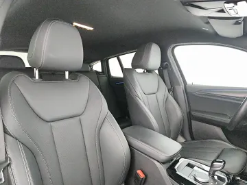 Car image 33
