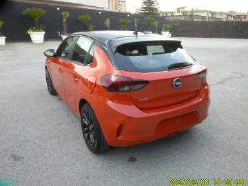 Car image 19