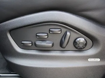 Car image 33