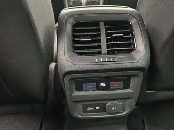 Car image 36