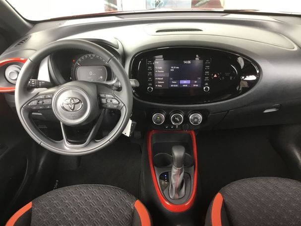 Toyota Aygo X CVT 53 kW image number 7