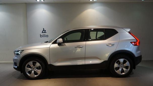 Volvo XC40 T4 AWD Momentum 141 kW image number 3