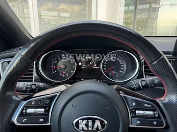 Car image 29