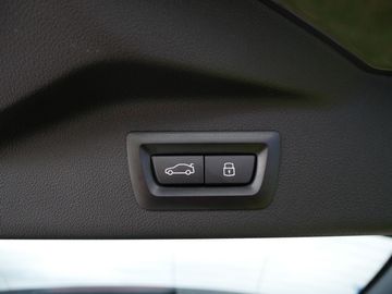 Car image 38