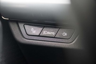 Car image 36