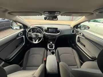Car image 36