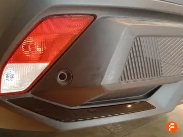 Car image 35