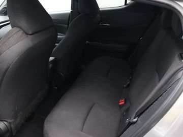 Car image 12