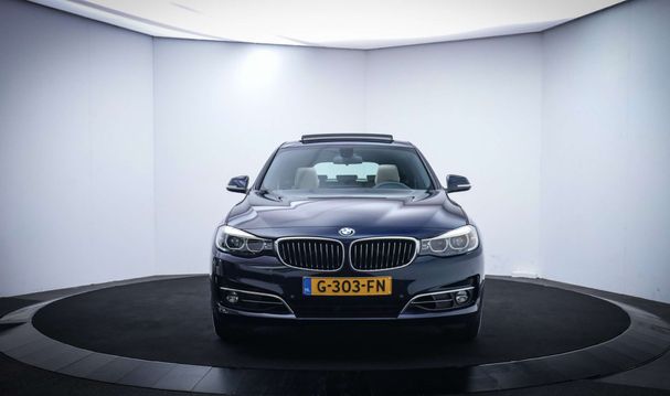 BMW 320i Gran Turismo 135 kW image number 3