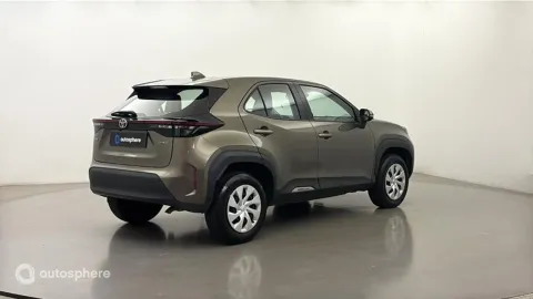 Car image 4