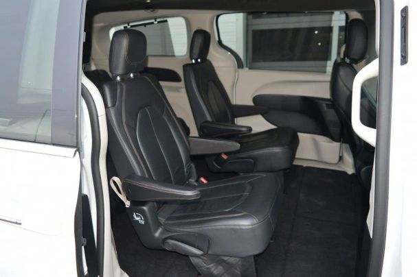 Chrysler Pacifica 214 kW image number 27