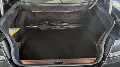 Car image 40