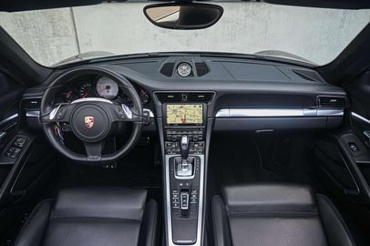 Car image 30