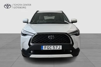 Car image 2