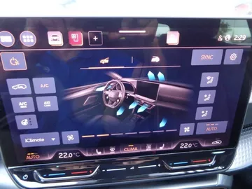 Car image 29
