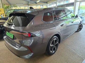 Car image 38
