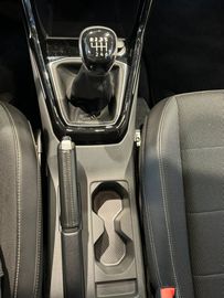 Car image 26