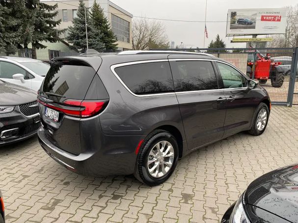 Chrysler Pacifica 208 kW image number 1