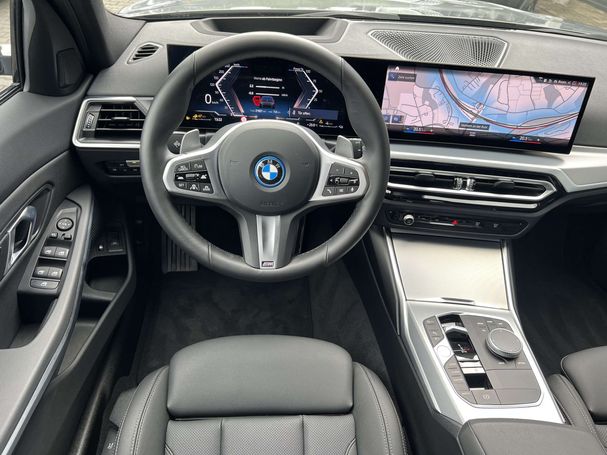 BMW 330e Touring 215 kW image number 7