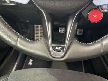 Car image 36