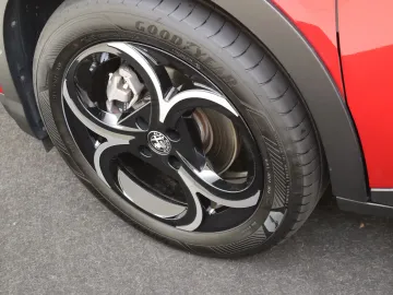 Car image 35