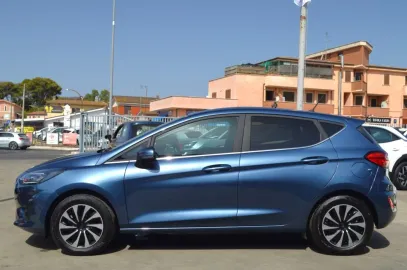 Car image 4