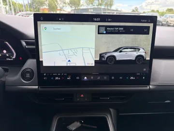 Car image 30