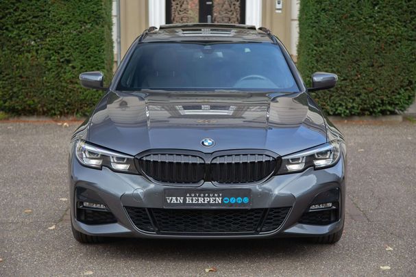 BMW 330e Touring M Sport 215 kW image number 7