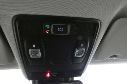 Car image 36