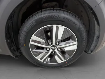 Car image 35