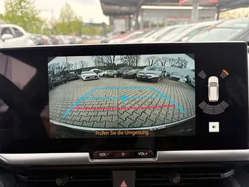 Car image 28