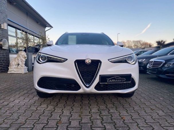 Alfa Romeo Stelvio 2.2 Diesel 16V AT8 Q4 Lusso 154 kW image number 3