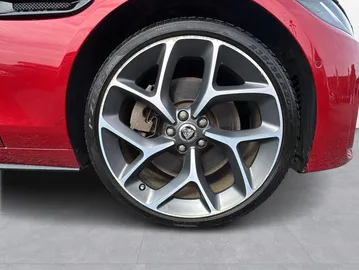 Car image 33