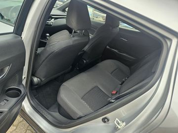 Car image 9