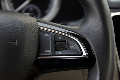 Car image 31