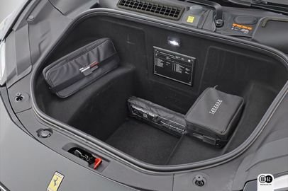 Car image 33