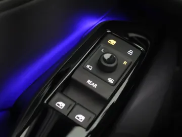 Car image 36