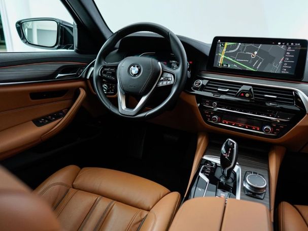 BMW 530i Luxury Line 185 kW image number 10