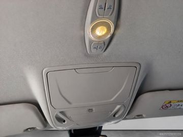 Car image 28
