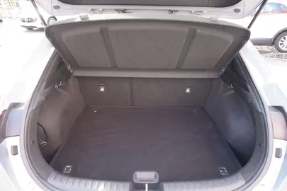 Car image 33