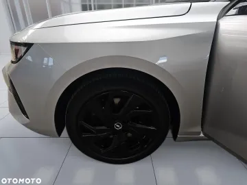Car image 35