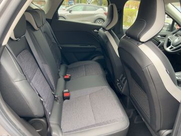 Car image 12