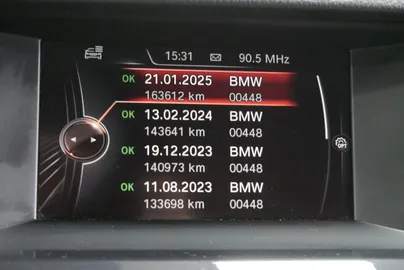 Car image 35