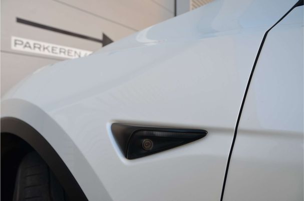 Tesla Model Y Long Range AWD 258 kW image number 29