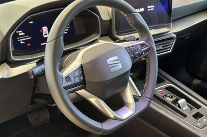 Car image 33