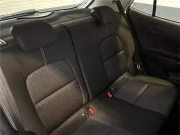 Car image 31