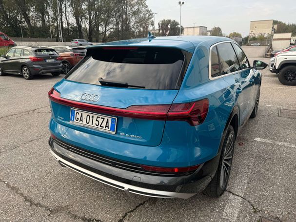 Audi e-tron 55 quattro S-line 300 kW image number 3